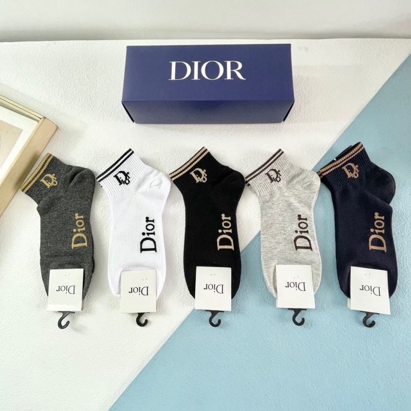 CHRISTIAN DIOR